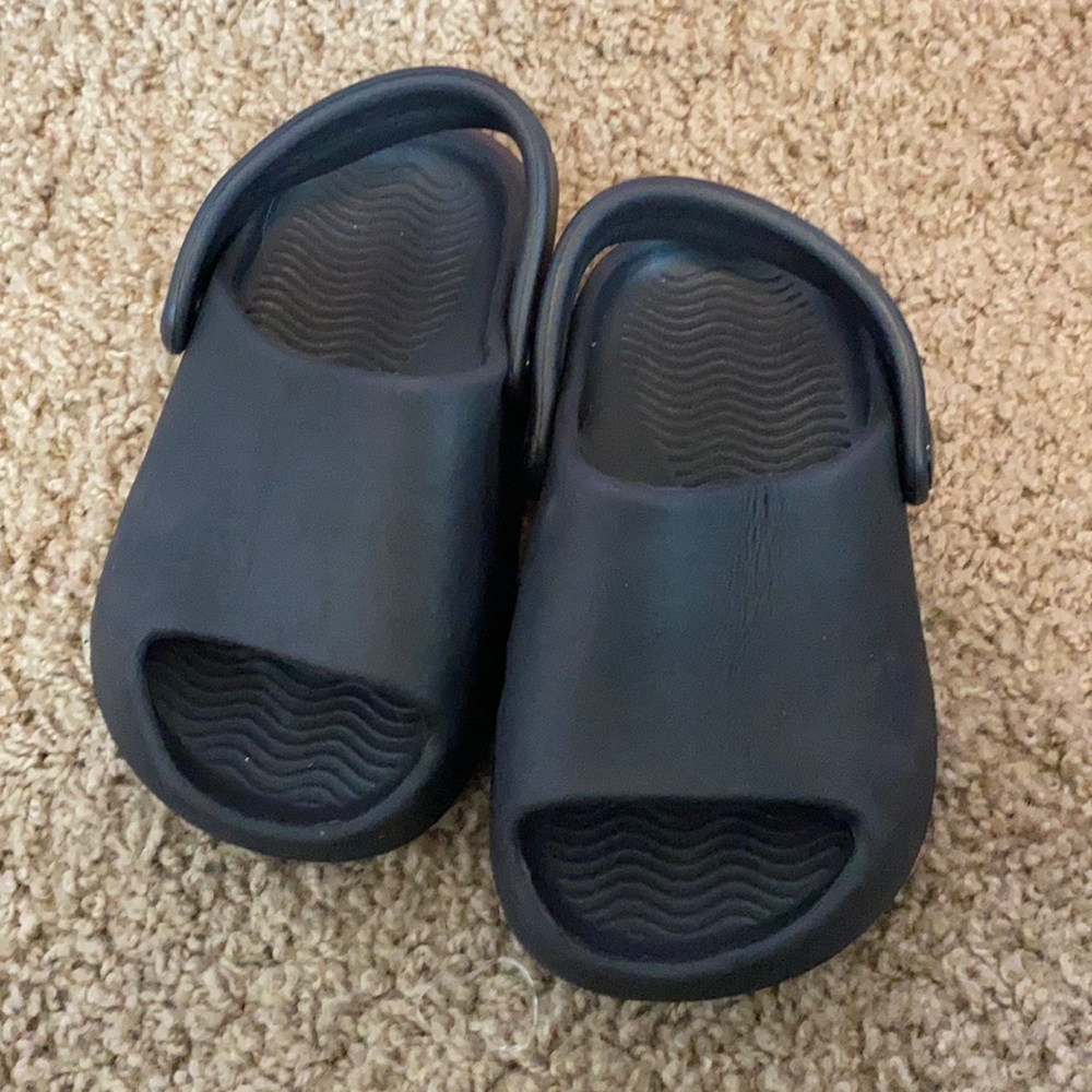 Super cute pillow slides with strap unisex